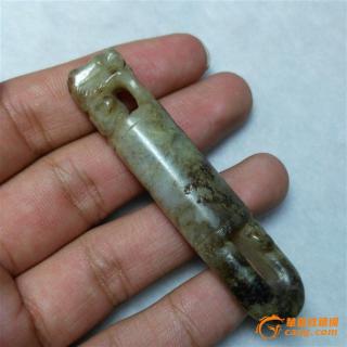 明 和田玉老提油料 府上有龙挂件