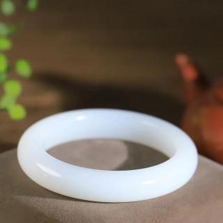 和田玉白玉品种详细盘点:稀世珍宝的风采