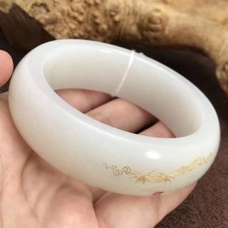 传奇和田玉:怎么保养和田玉手镯?