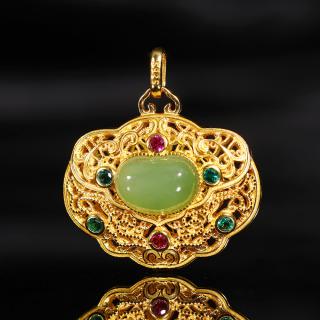 er08477 和田玉豪华镶嵌吊坠